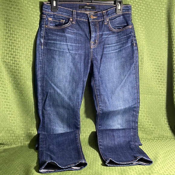 J Brand Jeans. Style 8112C032 in Dark Vintage Size 29 - Picture 1 of 5
